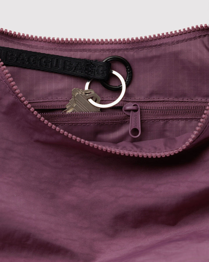 Baggu | Medium Crescent Nylon bag | Wild plum