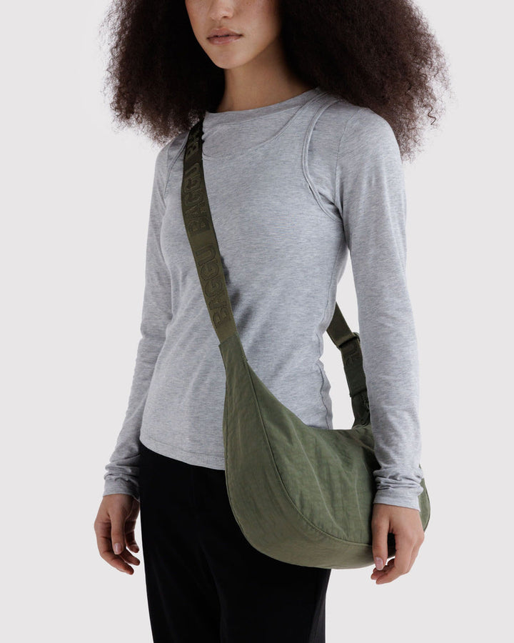 Baggu | Medium Crescent Nylon bag | Caper