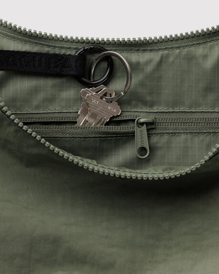 Baggu | Medium Crescent Nylon bag | Caper