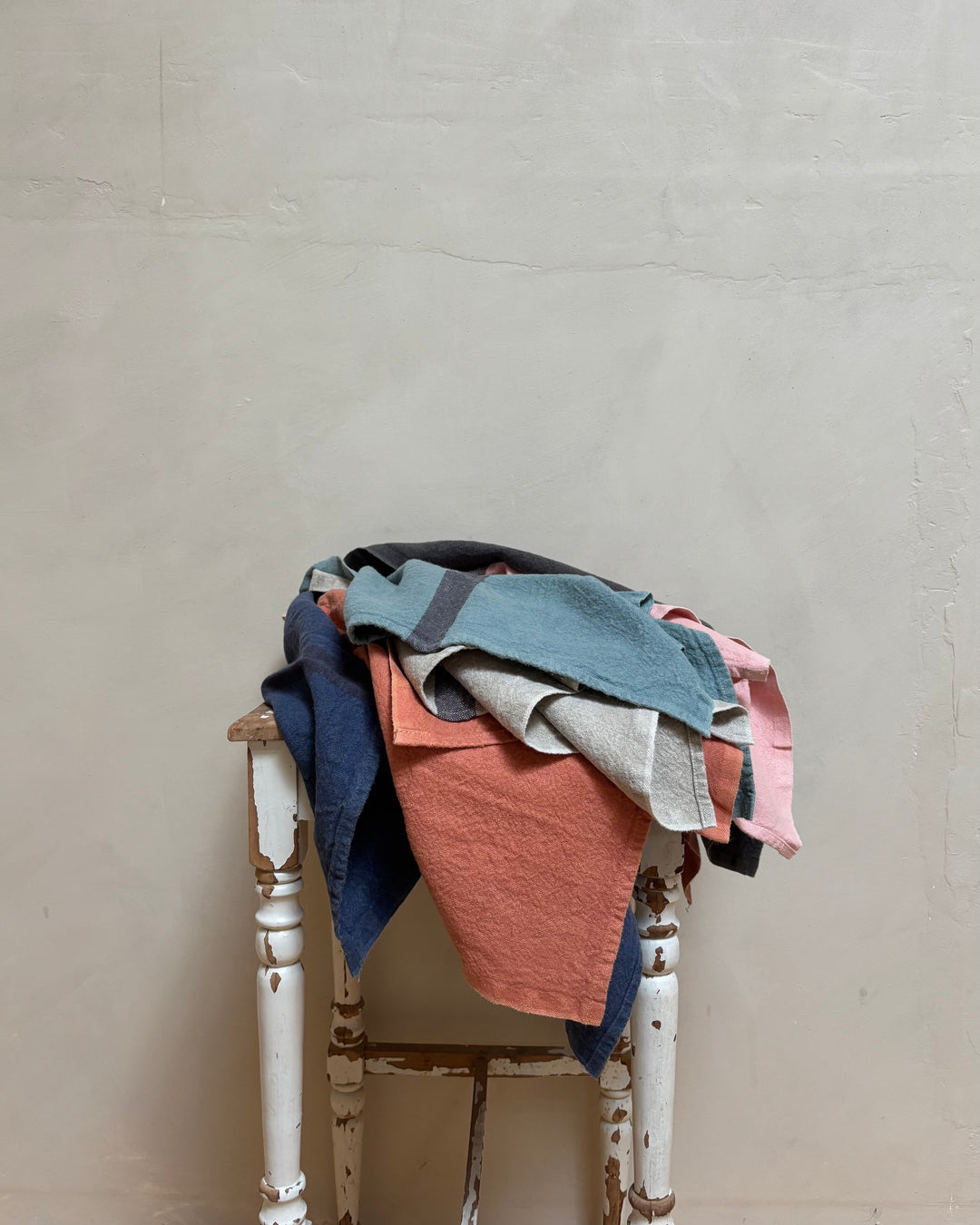 Charvet Editions | French Linen tea towel | Petal