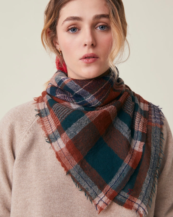 Moismont | Scarf Chai N°752 | Celtic